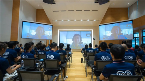 国内首届清华-腾讯互动媒体设计与技术中心硕士研究生正式入学