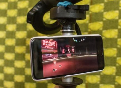 想要虚拟摄像机并不难 把Vive手柄绑在iPhone上就可以