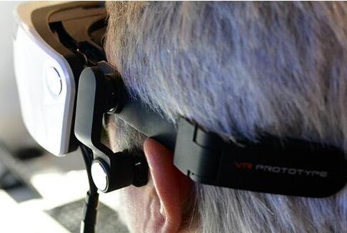 松下新VR眼镜亮相CES 采用骨传导耳机