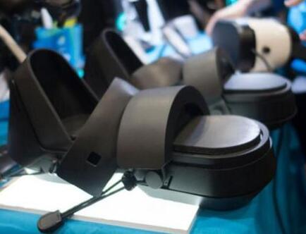 全球首款VR虚拟现实Taclim鞋子 亮相CES会展