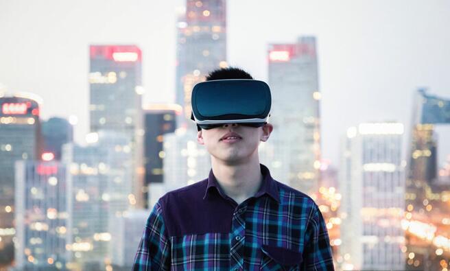 英特尔 将投资未来式大规模VR应用空间体验